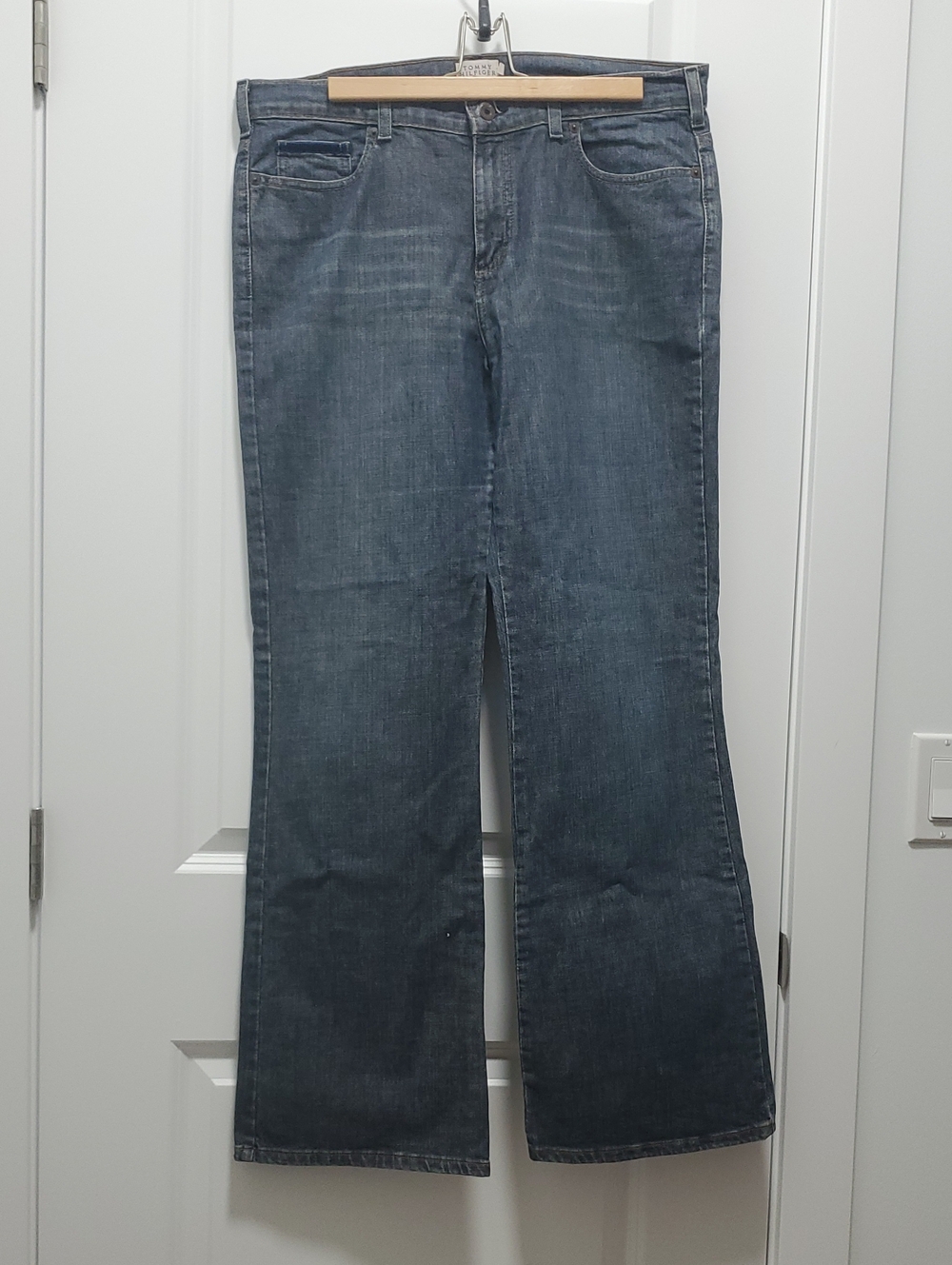 Tommy Hilfiger Women's Flare Jeans in Blue